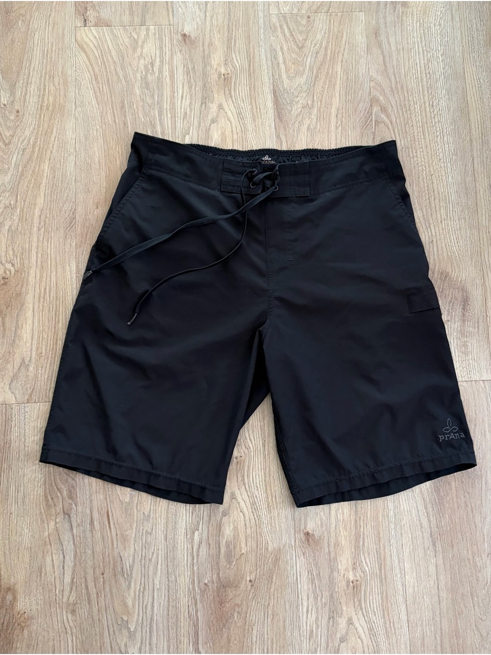 Prana Black Men's Board Shorts Sz 34 Elastic Back Front Lace Great Condition!